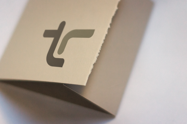 tr_logo2